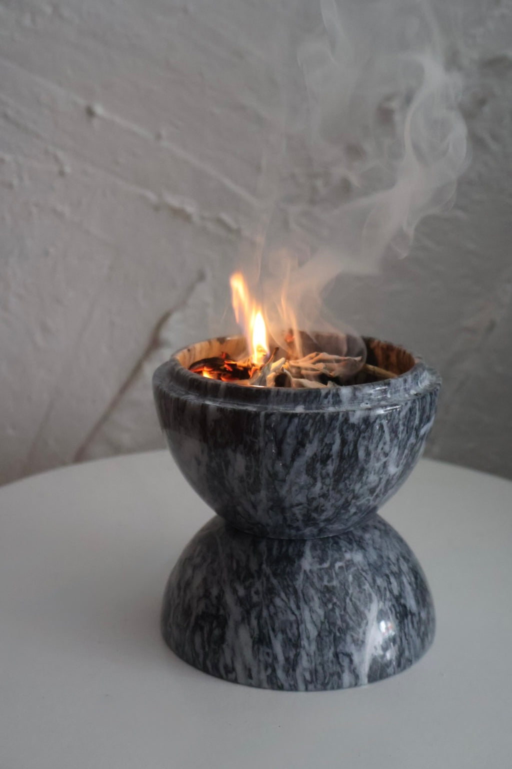 The Oracle | Marble Incense, Sage & Palo Santo Holder
